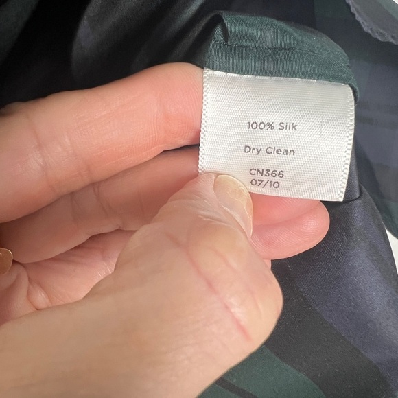 Talbots Black Watch Tartan V-Neck Ruffle 100% Silk Cap Sleeve Blouse Top Sz 8 - Picture 6 of 6